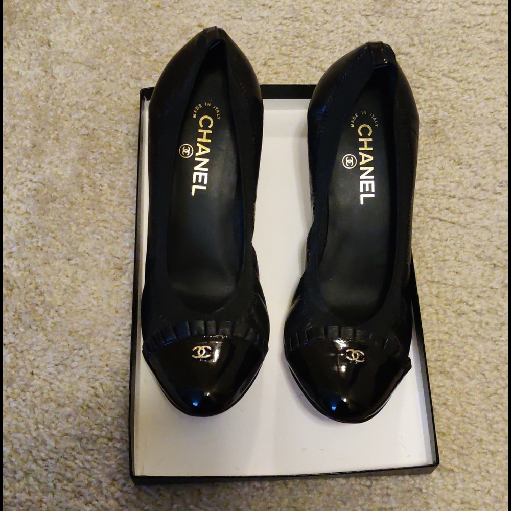 Chanel Pumps